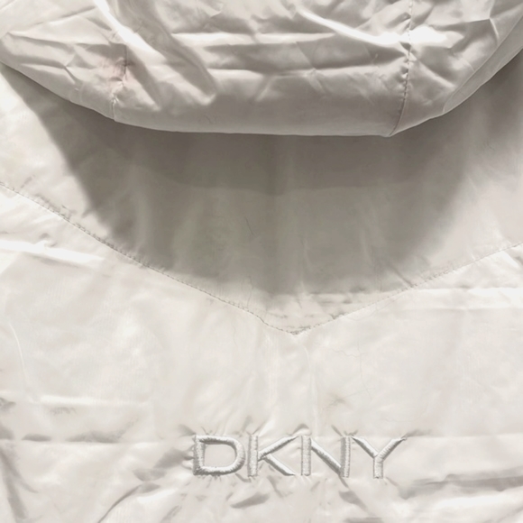 DKNY double sides women down vest. Size L - Picture 5 of 7